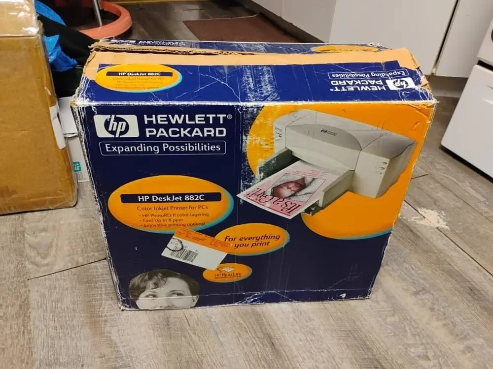 HP Hewlett Packard DeskJet 882C Color Inkjet Printer Vintage C6409B